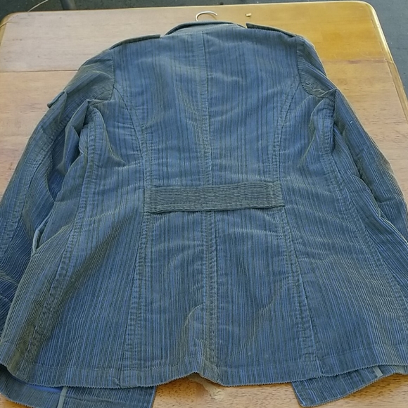 Jacket - Picture 6 of 8